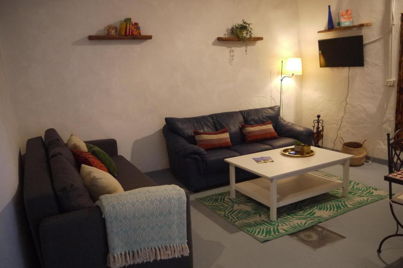 Eco Holidays Cave House Justine グラナディージャ・デ・アボナ エクステリア 写真